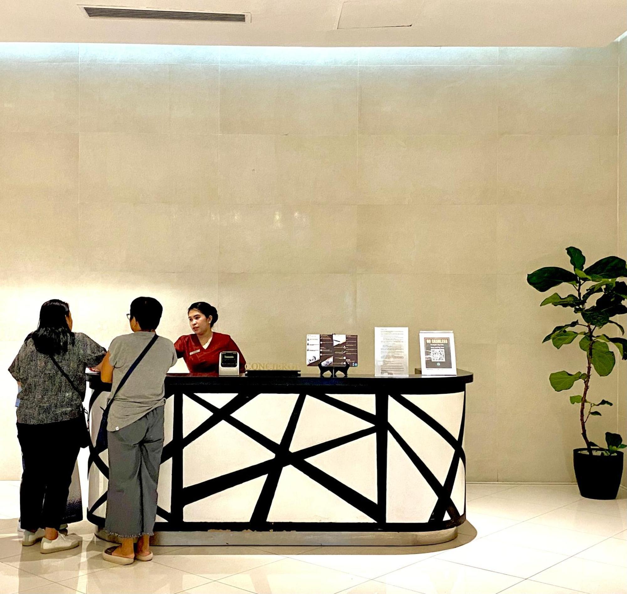 Frost At Manhattan Heights Towerb มะนิลา ภายนอก รูปภาพ